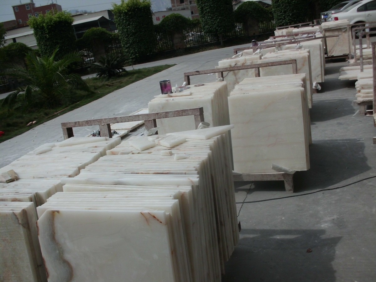 white onyx
